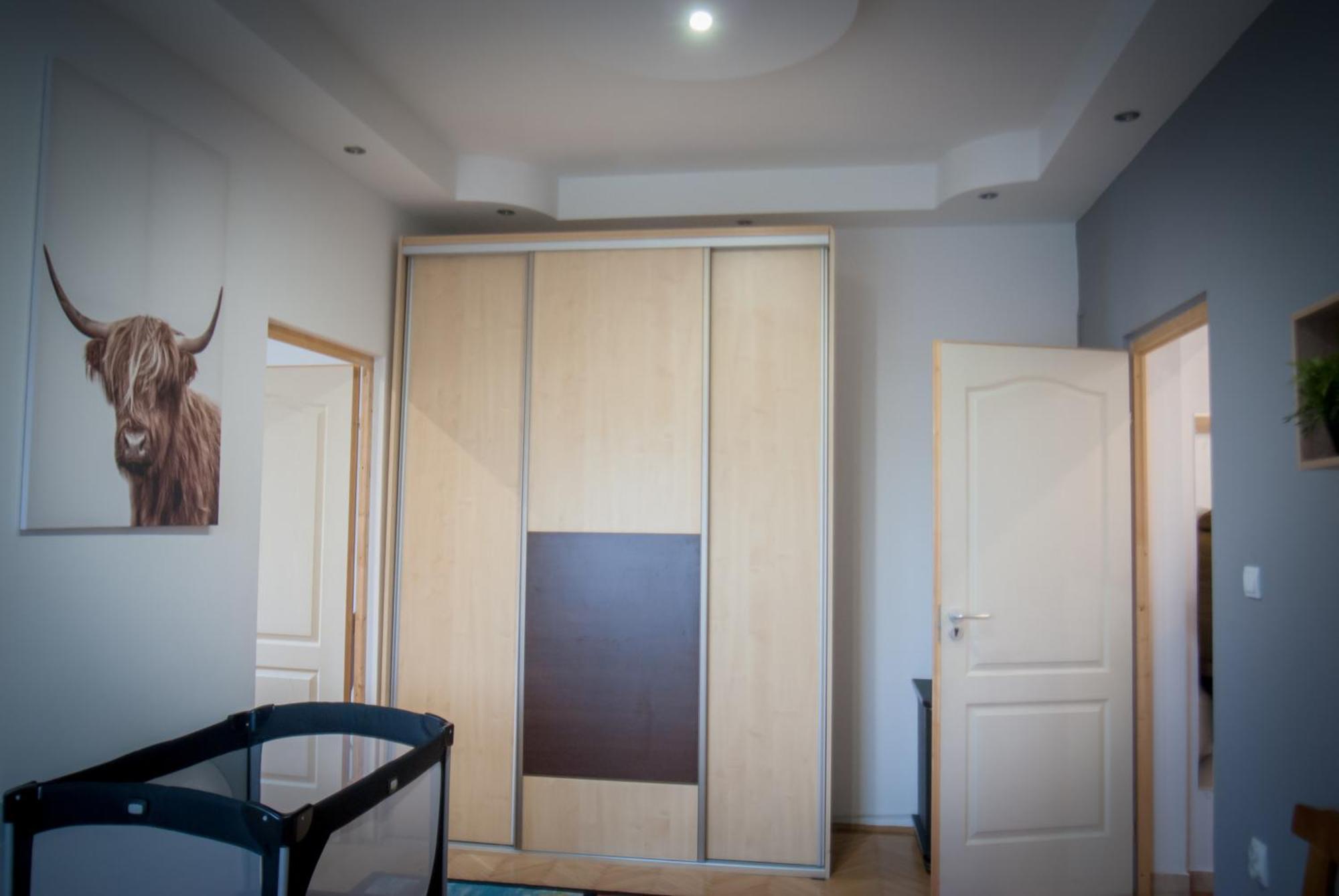 Lovely central apartment with free parking, Központhoz közeli 2 szép szobás lakás Győr Exterior foto